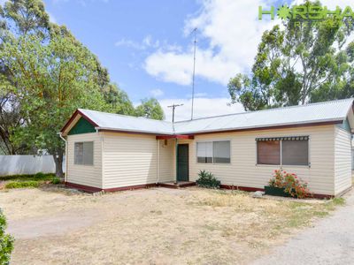 2 Bradshaw Street, Horsham