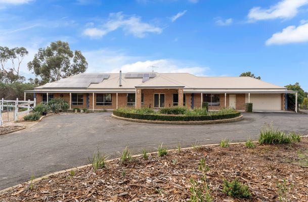 10 The Ridge, Oaklands Junction