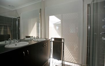 2 Liberty Place, Berwick