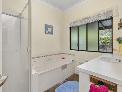 8 Jaggers Court, Tinbeerwah