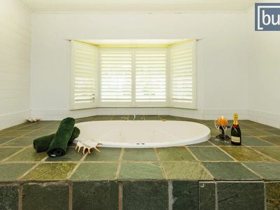 136 Sargeant Road, Table Top