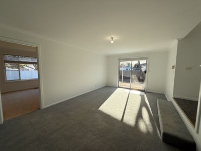 18 Walter Bull Crescent, Griffith