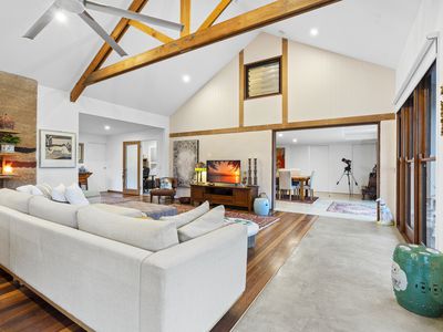 12 Warri Way, Currumbin Valley