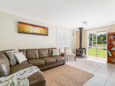 2 Shekinah Court, West Woombye