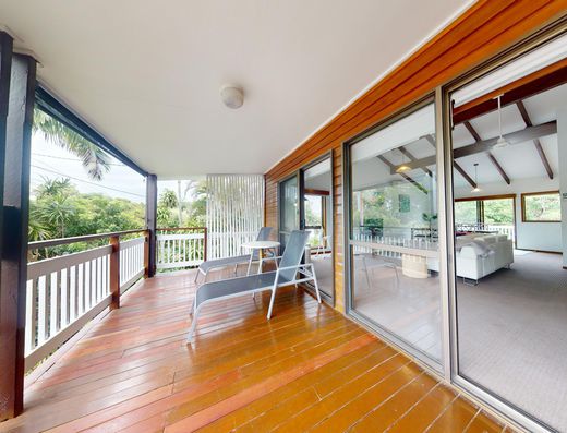 Beautifully presented Noosa Heads Home - AVAILABLE LATE JANUARY image 4