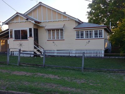 10 Bell Street, Monto