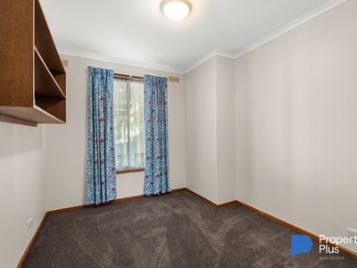 25 Deakin Drive, Flora Hill