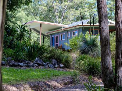 486 Davis Road, Jiggi
