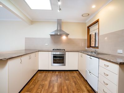 1 / 32 HUON CREEK ROAD, Wodonga
