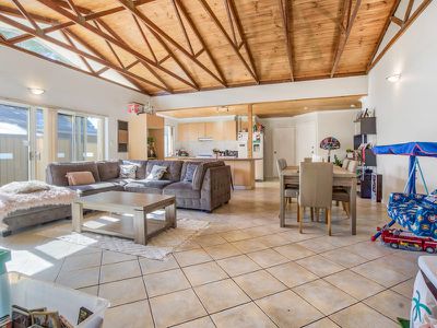 8 Stevington Street, Kelmscott