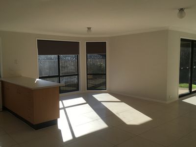 19 Helena Crescent, Horsley