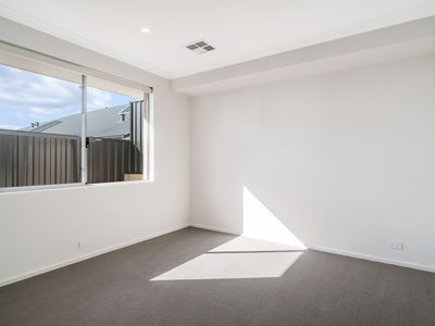 9 Shortland Road, Bushmead