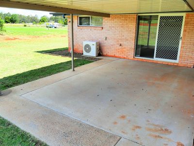 42-44 Premier Dve, Kingaroy