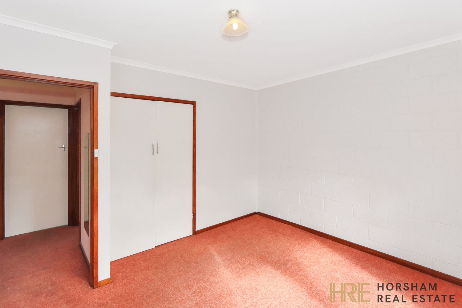 2 / 2 Olympic Street, Horsham