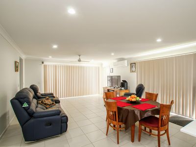 27 Blaxland Road, Urraween