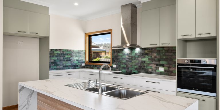 2 / 14A McGuinness Street , Euroa