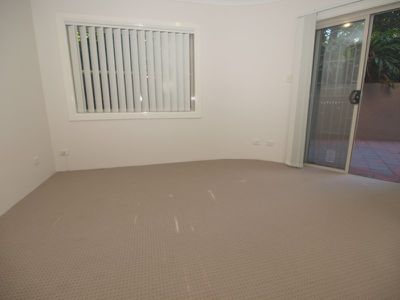 3 / 5 Figtree Avenue, Abbotsford