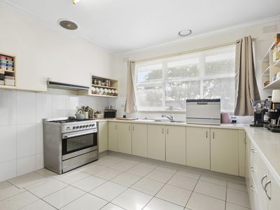 140 Vines Road, Hamlyn Heights