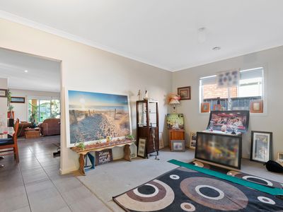 11 Rifflebird Drive, Tarneit