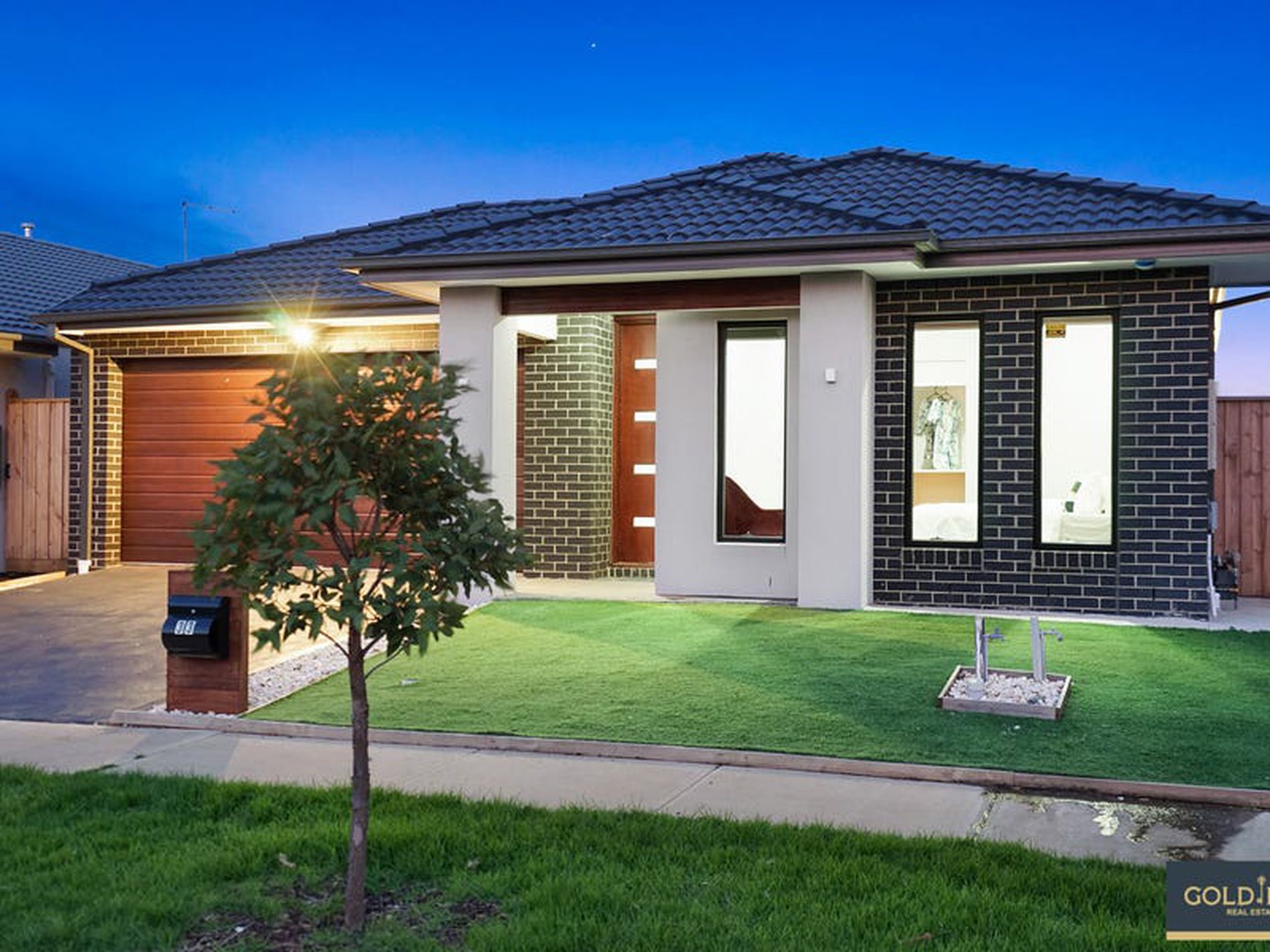 33 Lispenard Circuit, Point Cook