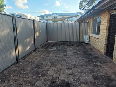 2  / 17 Back Street, Biggera Waters