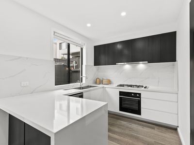 83 Wangolove Street, Tallawong