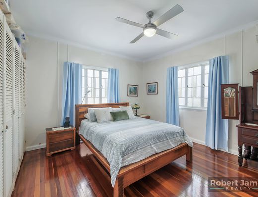 QUEENSLANDER LOVED & CHERISHED IN OLD TEWANTIN image 16 QUEENSLANDER LOVED & CHERISHED IN OLD TEWANTIN image 16