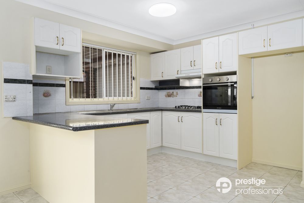 4 Derwent Court, Wattle Grove
