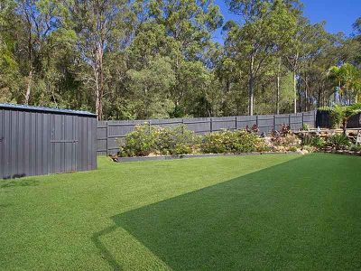 10 Salamander Place, Rochedale South