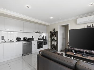 1 & 2  / 28 Weebah Place, Cambooya