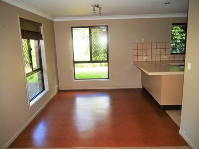 6 Lee Court, Nanango