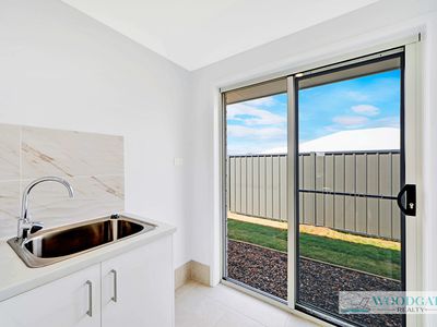 11 GULL STREET, Woodgate