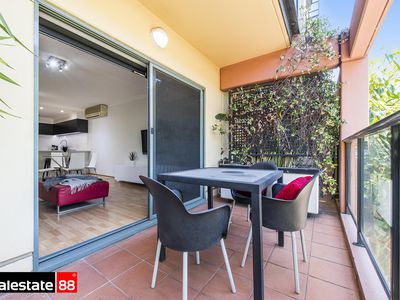24 / 122 Mounts Bay Road, Perth