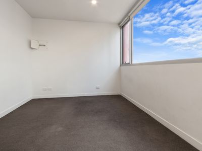 902 / 429 Spencer Street, West Melbourne