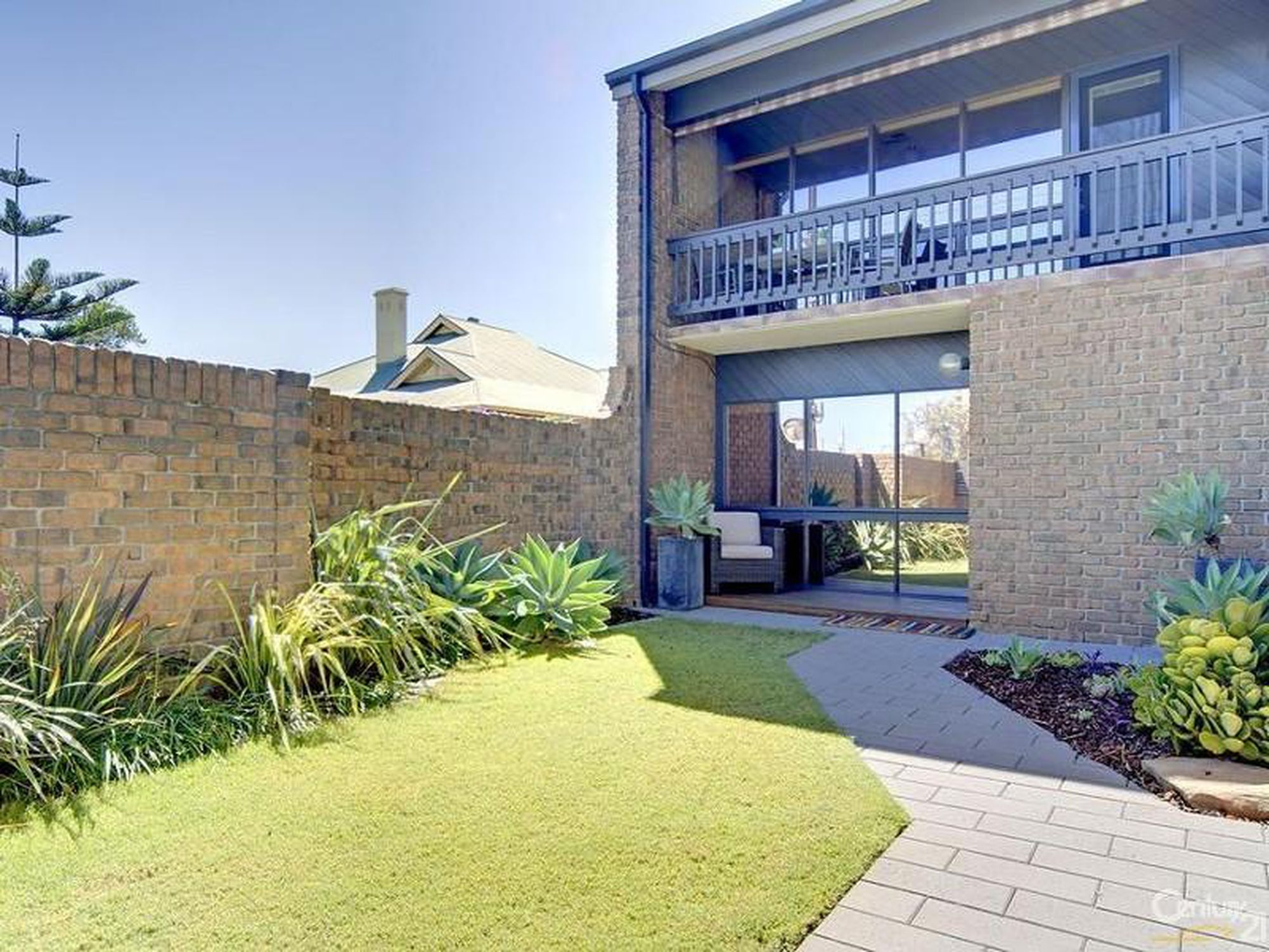 1 / 18 Adelphi Terrace, Glenelg North