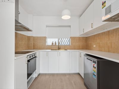 2 / 12 Stanley Street, Indooroopilly