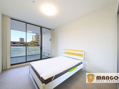 101 / 7 Rider Boulevard, Rhodes