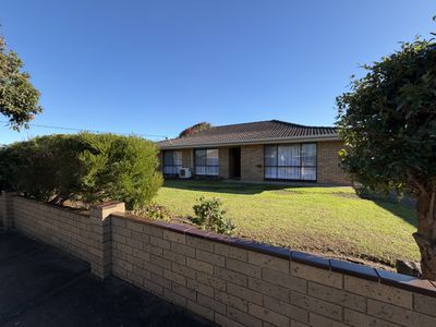 103 Queens Road, Warrnambool