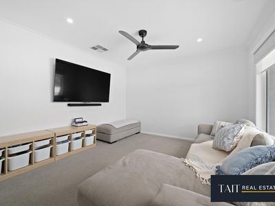 11 Cormorant Way, Wangaratta