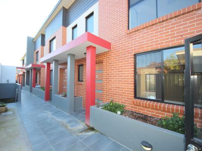 8 / 3 St Johns Avenue, Auburn