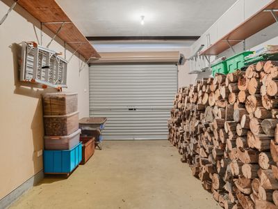 24 Flintsone Drive, Flintstone