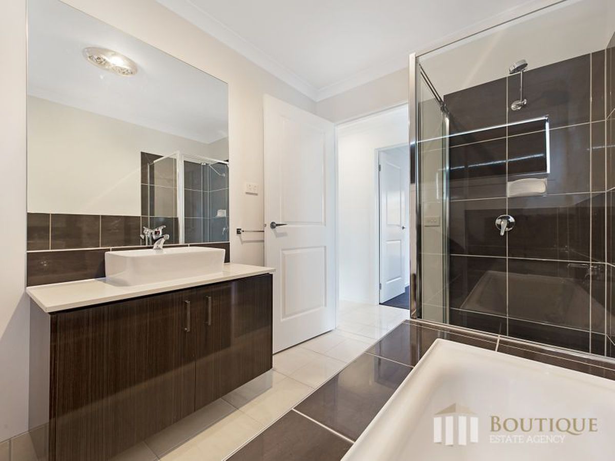 8 Frogmore Street, Pakenham