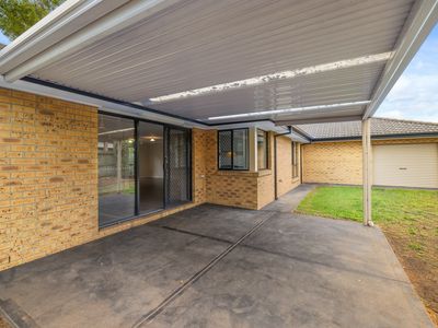 5 Glebe Drive, Sale