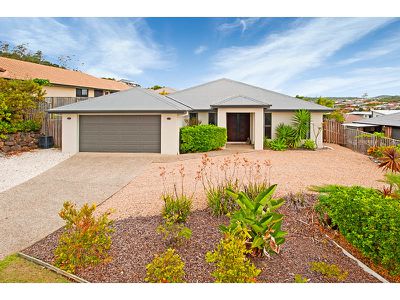 33 Gerard St, Pacific Pines