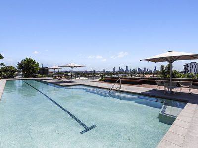 30602 / 300 Old Cleveland Road, Coorparoo