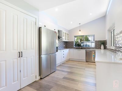 146 Cams Boulevard, Summerland Point