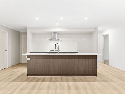 34 Kalanchoe Approach, Seville Grove
