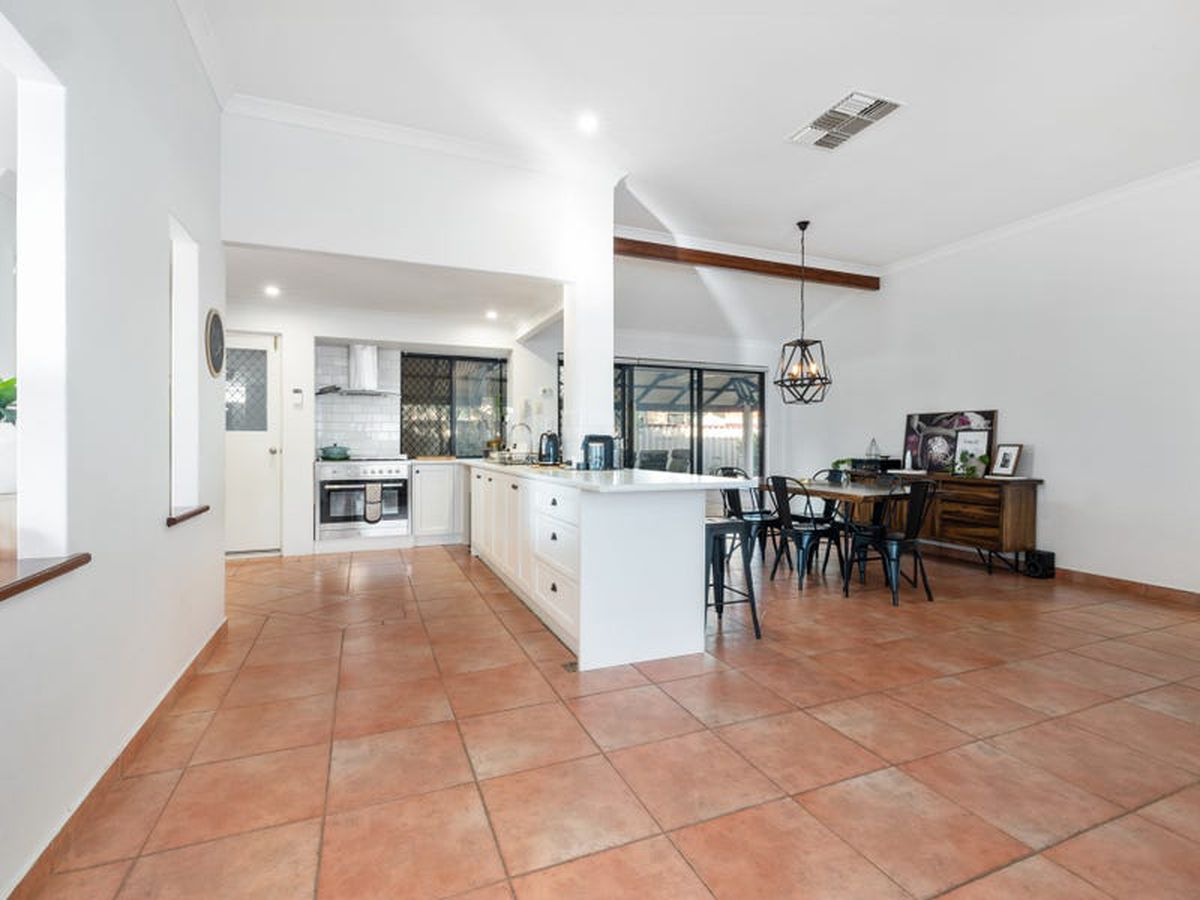 56 Bindoon Loop, Huntingdale