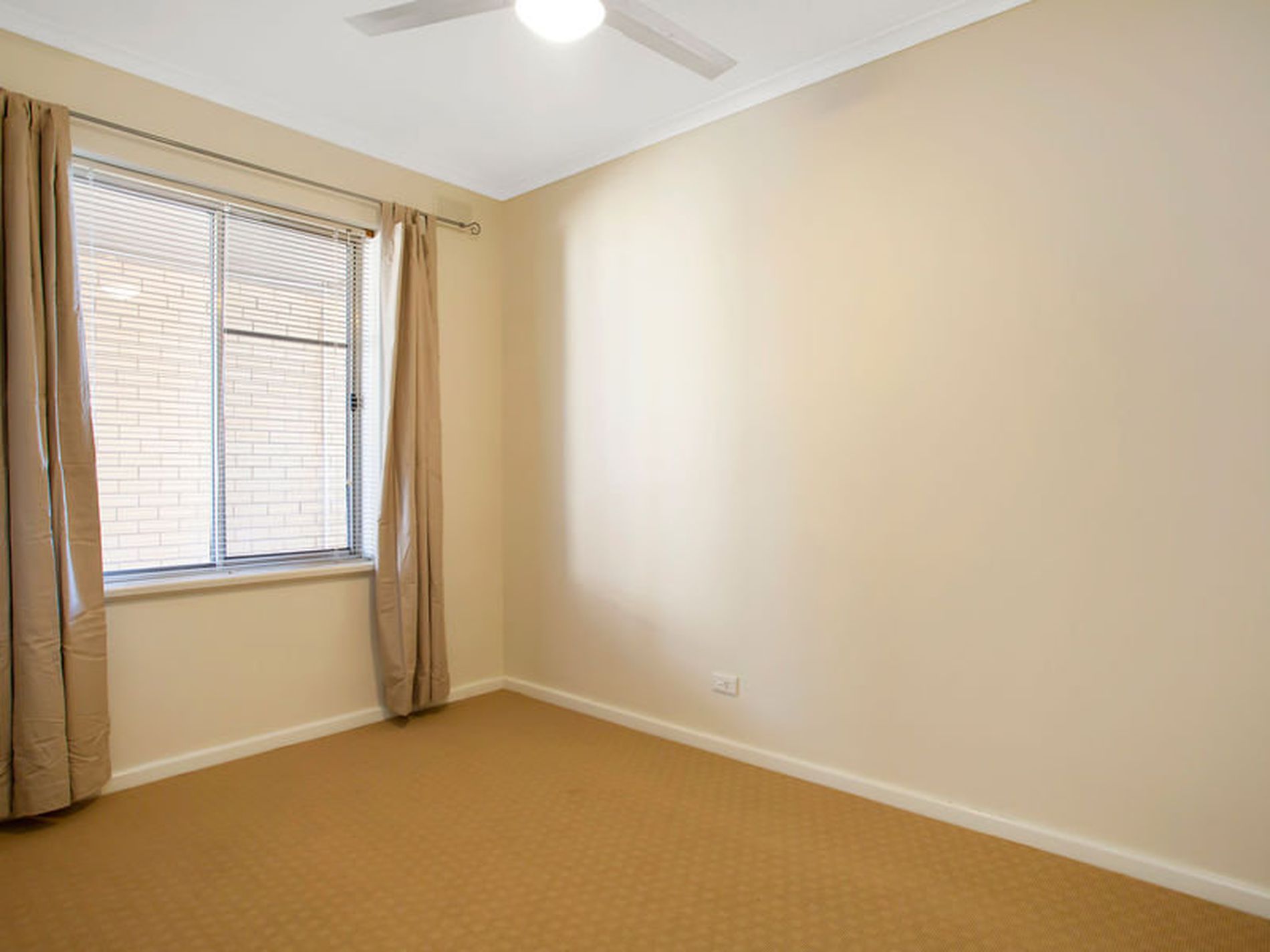11 / 4 Croydon Road, Keswick