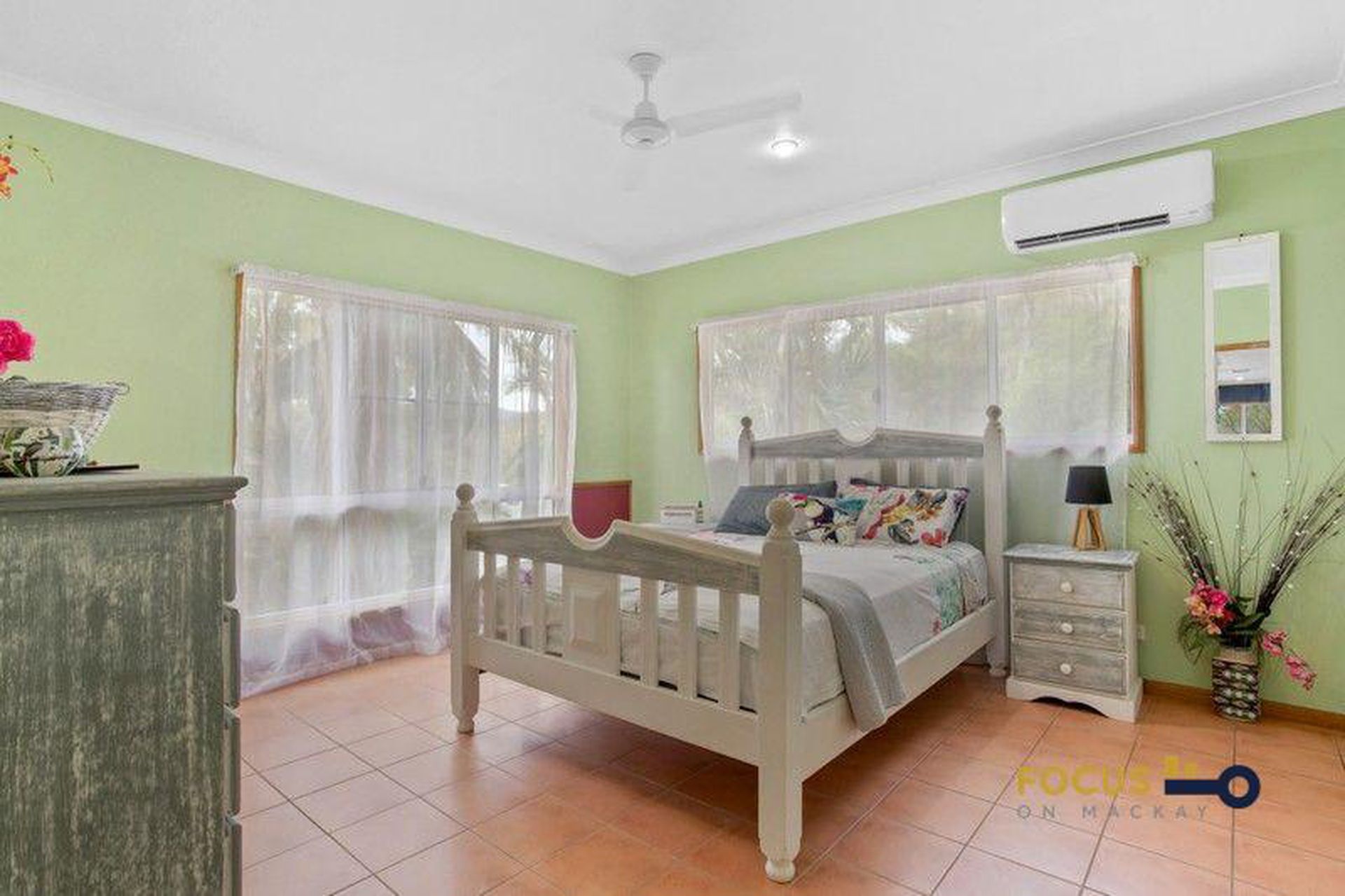 14 Sturgeon Street, Ball Bay